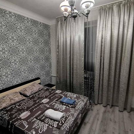 Apartment 2 Bed Rooms Near Aristokrat Запорожье Экстерьер фото